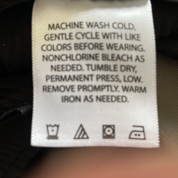 HAGGAR clothing – classic fit – cool 18 – men’s slacks – size 40 x 30 - dark tan - Picture 4 of 8